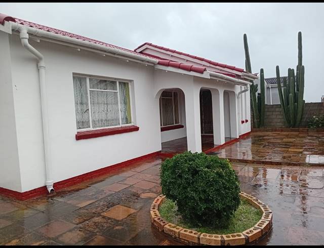 3 BEDROOM HOUSE FOR SALE IN KWANOBUHLE